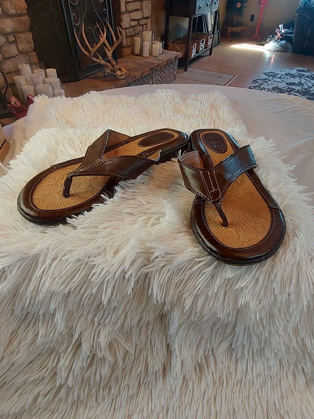 lb.o.c. Born Concept BC6527 Brown Thong Sandals Size 6 NWOT